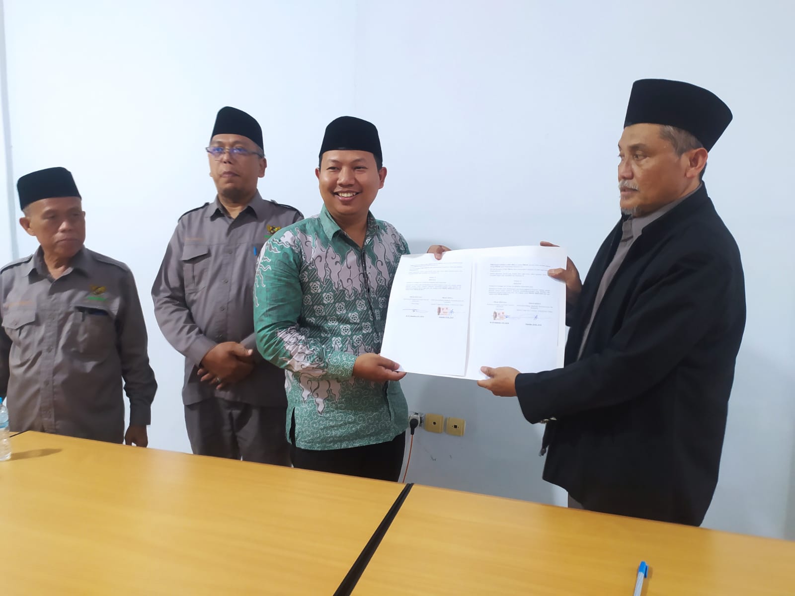 Wujudkan “Satu Keluarga Satu Sarjana”, BAZNAS Kota Cilegon dan STIT Al-Khairiyah Citangkil Cilegon Jalin Kerja Sama Strategis