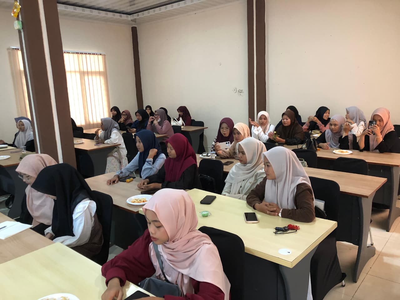 Kawal Program Cilegon Juare, STIT Al-Khairiyah Citangkil Cilegon Gelar Pembinaan dan Sosialisasi Pelaporan Beasiswa